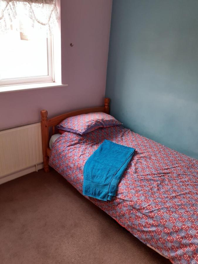 Home From Home Single Or Double Room Netflix Or Virgin Tv Wifi & Free Parking بول المظهر الخارجي الصورة