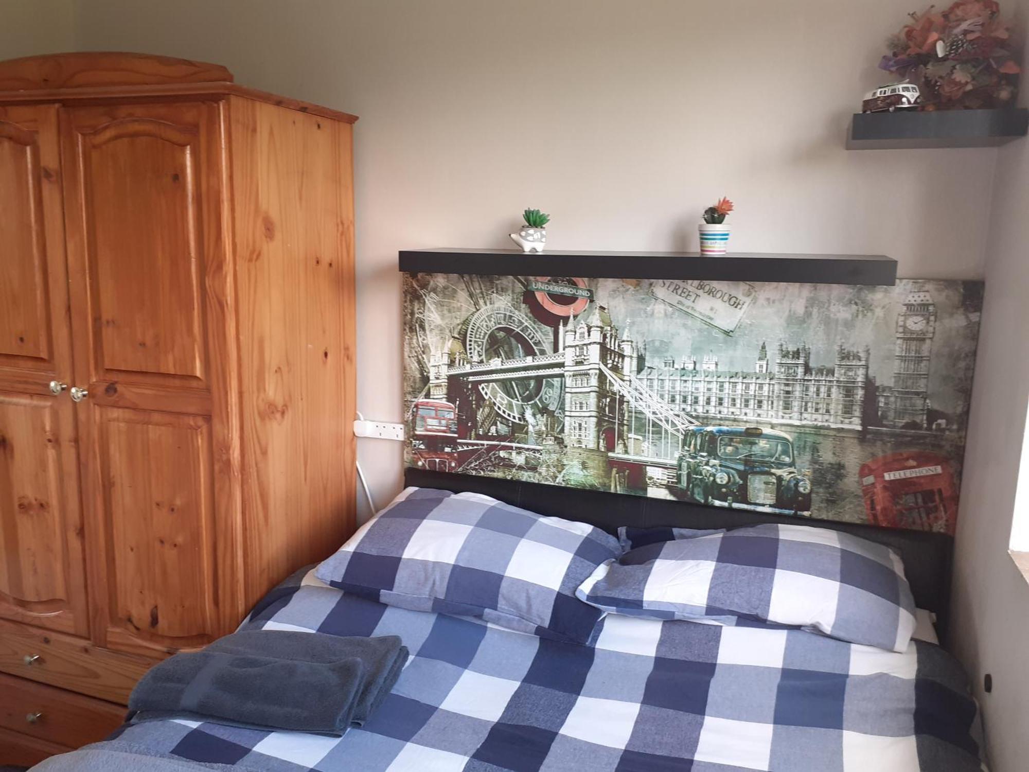 Home From Home Single Or Double Room Netflix Or Virgin Tv Wifi & Free Parking بول المظهر الخارجي الصورة